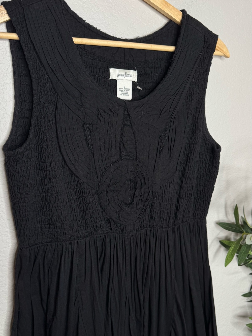 Neiman Marcus Black Cotton Sleeveless Maxi Dress Smocked Bodice Cottagecore - Picture 3 of 6